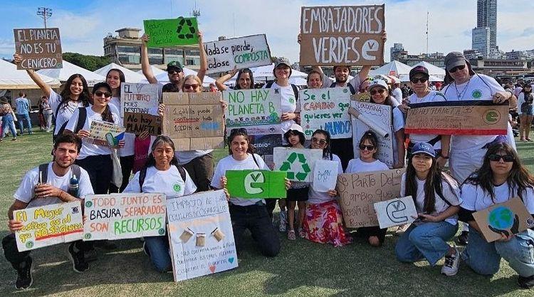 Portada de Embajadores Verdes: la fuerza impulsora hacia un cambio sostenible