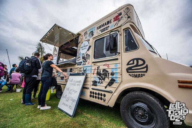 Portada de Los food trucks palermitanos, un sabor sobre ruedas