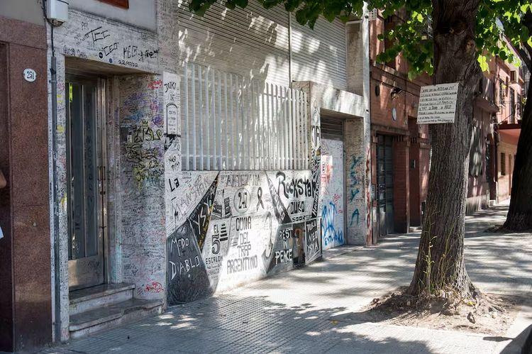 Portada de "La Mansión" que vio nacer a los artistas más destacados de la música urbana