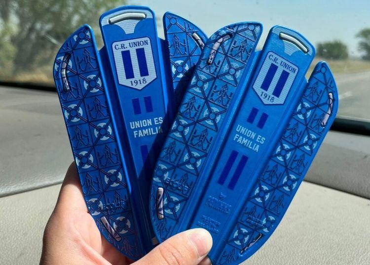 Portada de De tapitas a canilleras: el reciclaje que revoluciona el fútbol