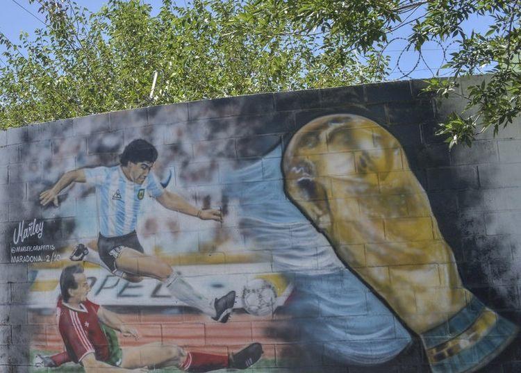 Portada de Víctor Marley, un retratista maradoniano a gran escala