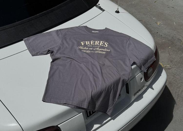 Portada de Frères, el fenómeno del streetwear argentino nacido en Ciudad Evita