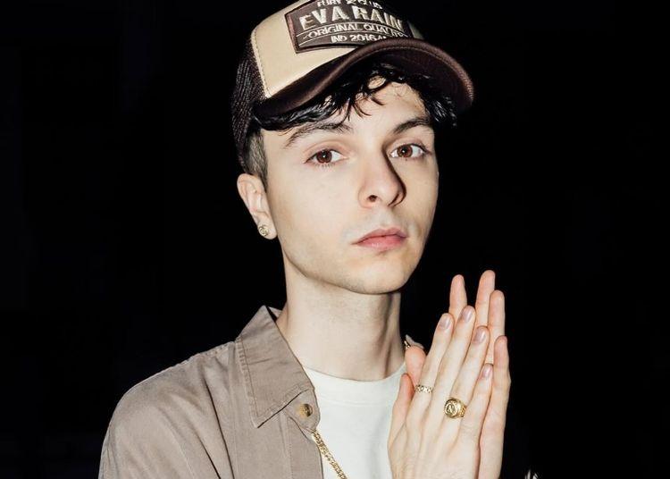 Portada de De los videojuegos al micrófono: la historia de Oscu