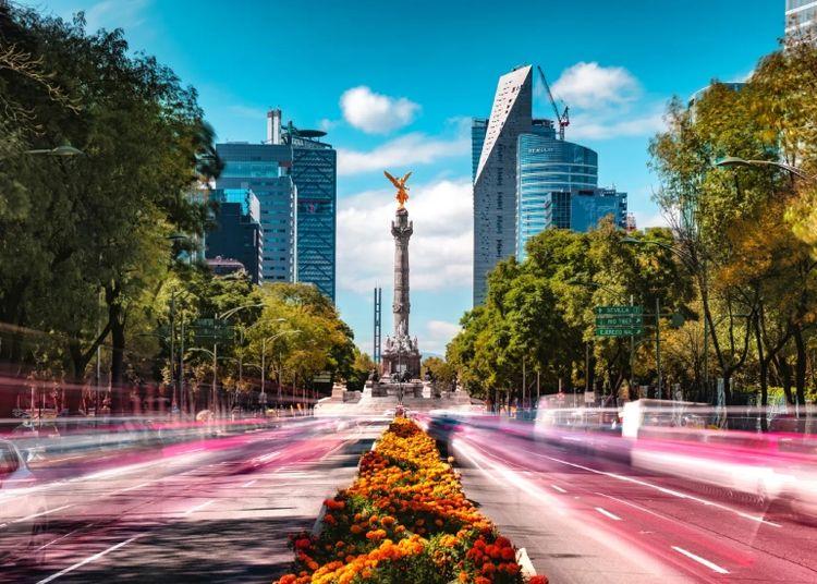 Portada de Las calles más emblemáticas de Latinoamérica