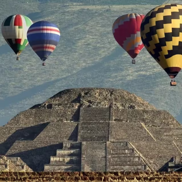 Paseo en globo aerostático sobre la pirámide de Teotihuacán