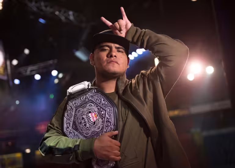 Portada de La temporada perfecta de Aczino en Red Bull Batalla