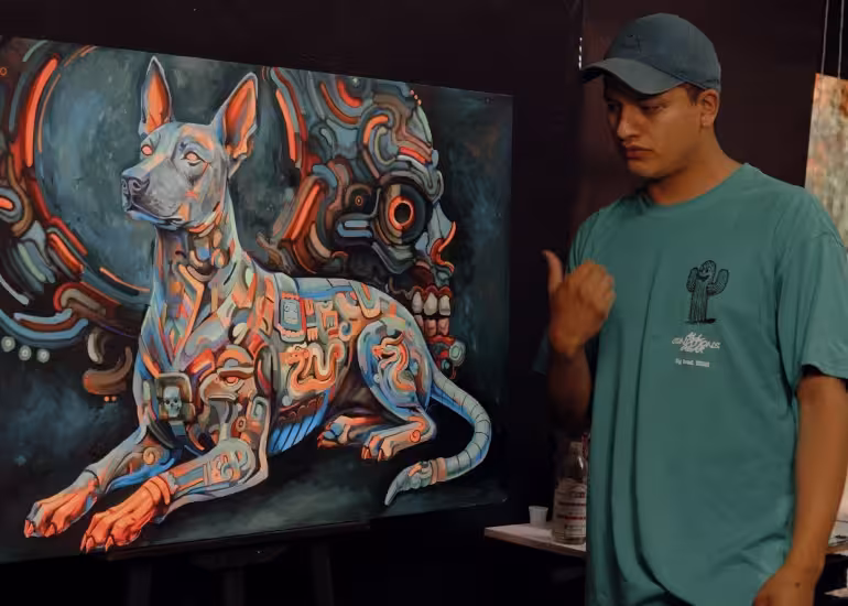 Portada de Adrean Skent, el artista que convierte el neomexicanismo en explosiones de color