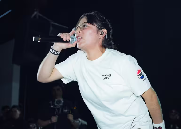 Portada de La cara femenina del freestyle en México: Azuky