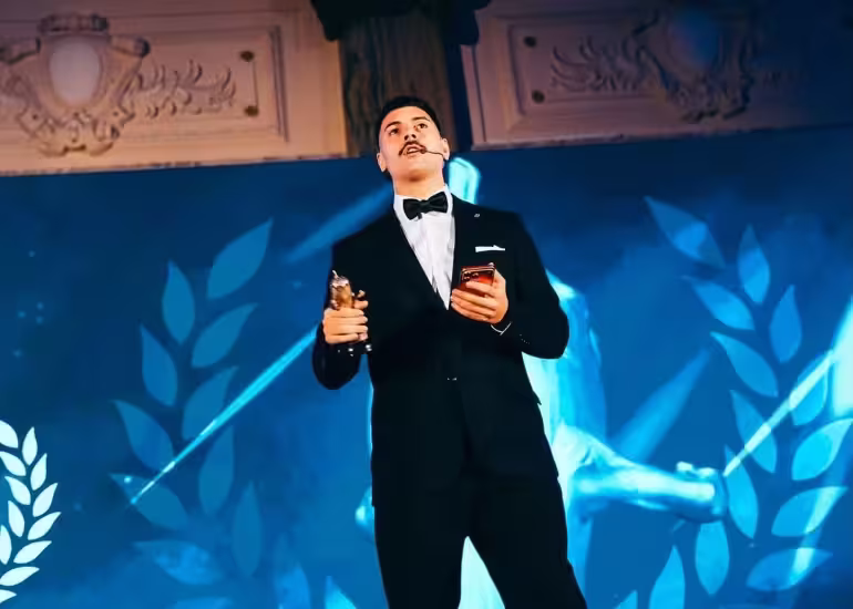 Portada de La última noche de los Coscu Army Awards