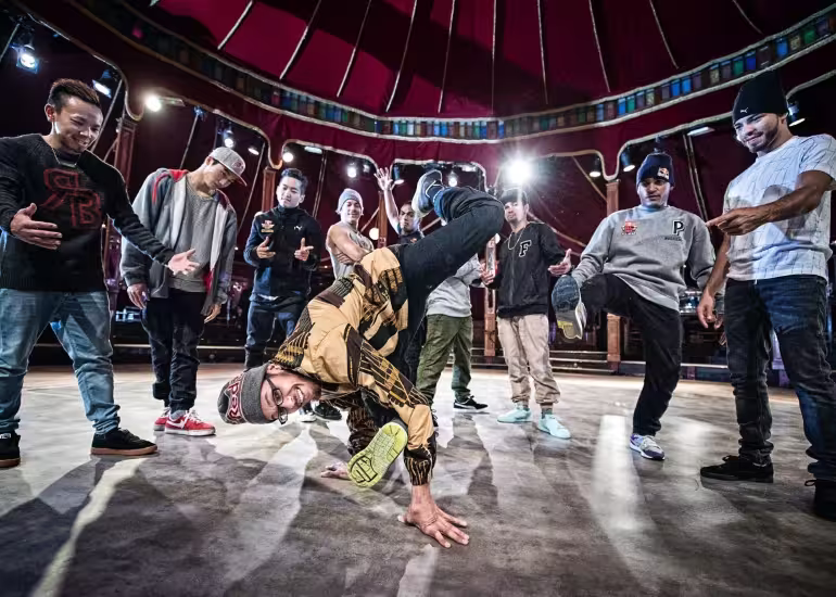 Portada de ¿Qué es un cypher y por qué es tan importante en la cultura hip hop?