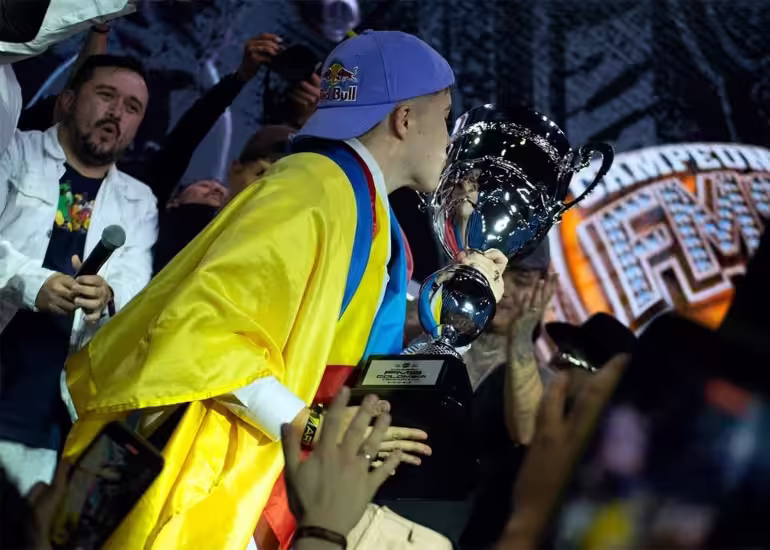 Portada de Gazir levantó el trofeo en Bogotá y se consagró campeón de la FMS Colombia