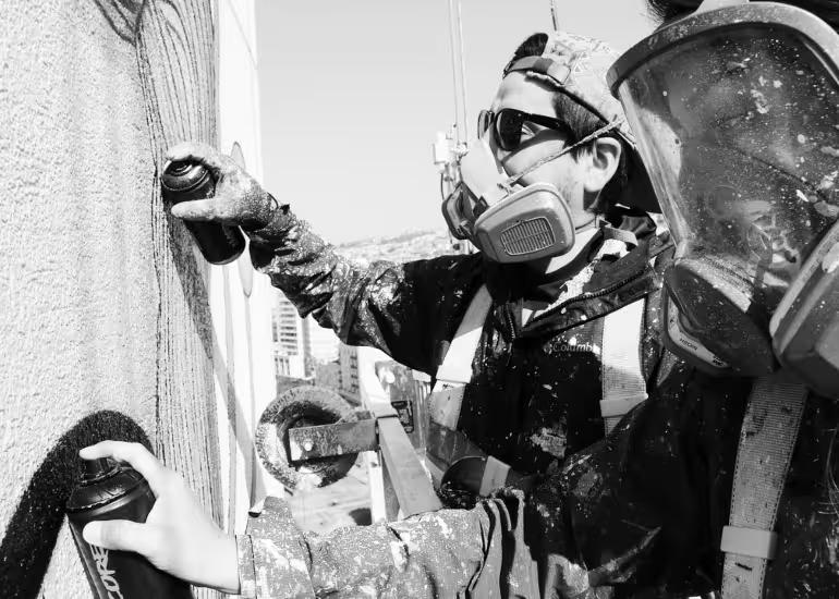 Portada de El dúo ícono del arte urbano en Chile