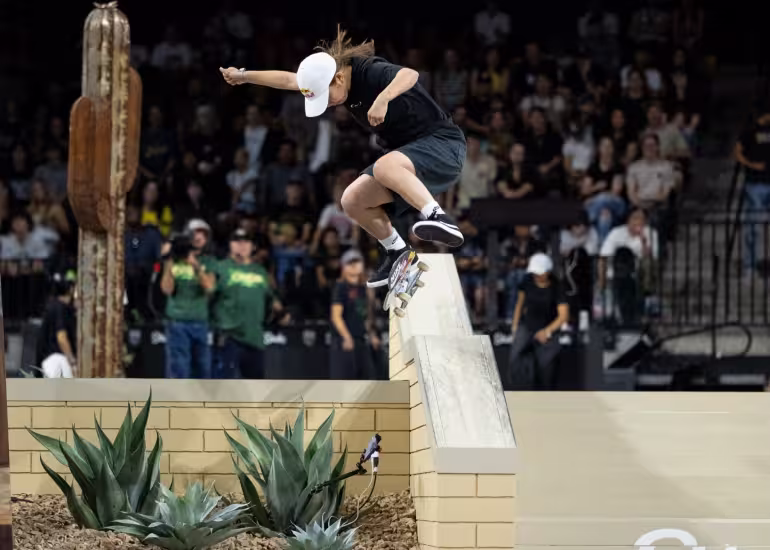 Portada de Braden Hoban y Yumeka Oda, las estrellas del Takeover de la Street League Skateboarding en Tempe