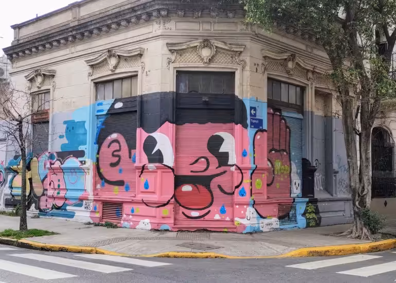 Portada de Los tours de arte urbano para conocer Buenos Aires de una manera diferente
