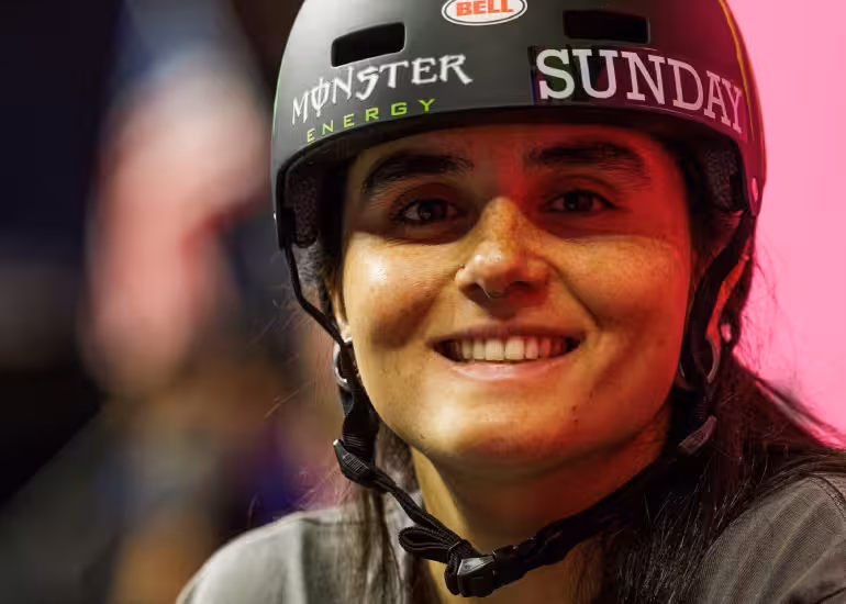 Portada de ¿Quién es Macarena Pérez, la referente chilena del BMX Freestyle?