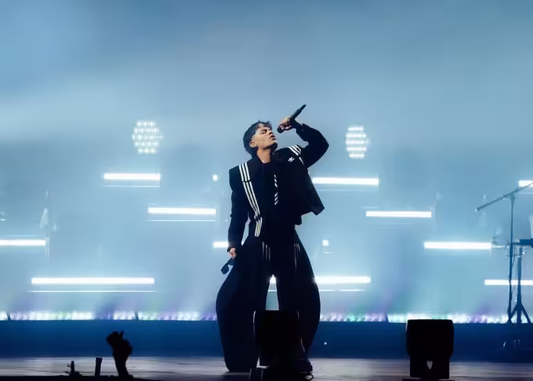 Portada de NSQK, la voz de México que mezcla R&B, electrónica y rap