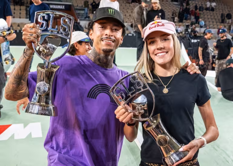 Portada de París volvió a rendirse ante el skateboarding: Huston y Covell, campeones de la SLS