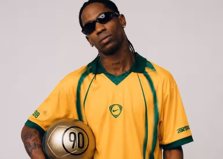 Portada de Travis Scott x Nike hace frente a las tres tiras