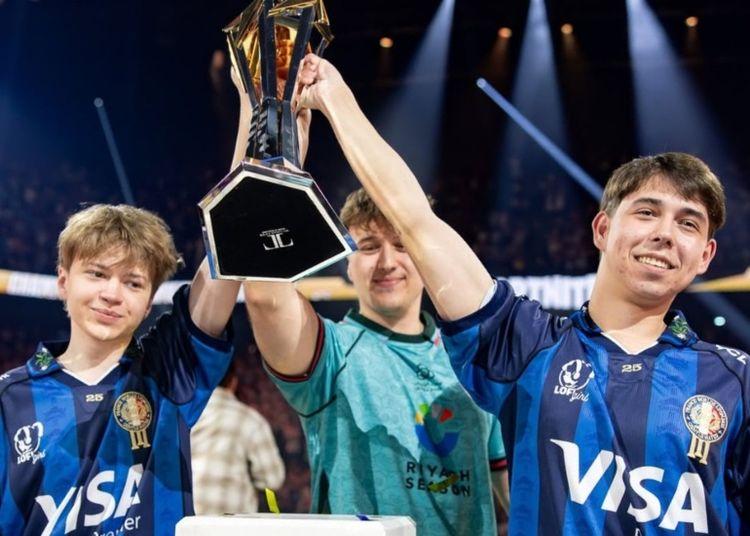 Portada de Queasy, Merstach y SwizzY hacen historia en el Fortnite Global Championship