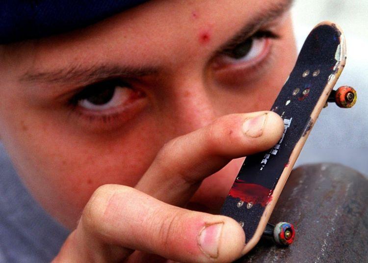 Portada de Los trucos que sí o sí debés saber de fingerboard