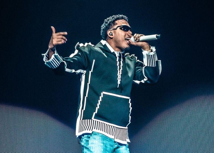 Portada de El día que Myke Towers revolucionó un shopping de Argentina