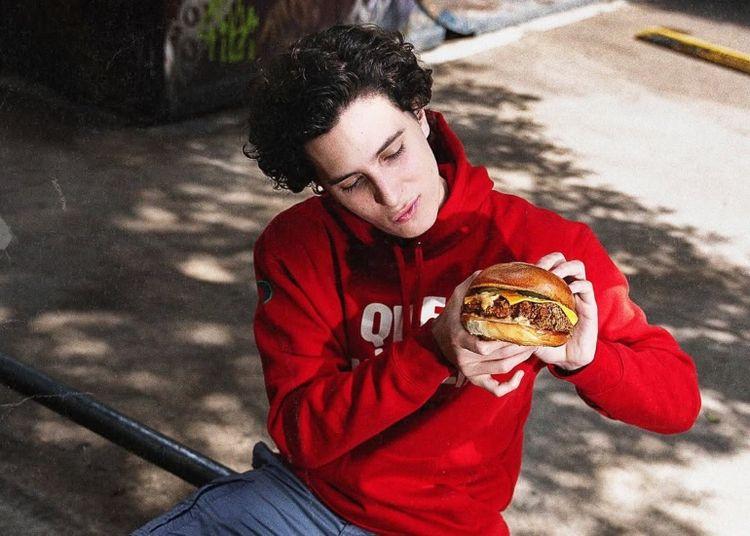 Portada de Que Chicken, el restaurante virtual de Robe Grill