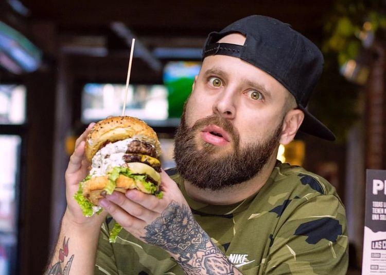 Portada de El canal que lleva el food content al siguiente nivel: Bajoneando por Hay