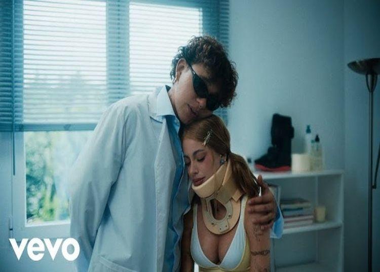 Portada de “Universidad” by Tini ft. Beéle